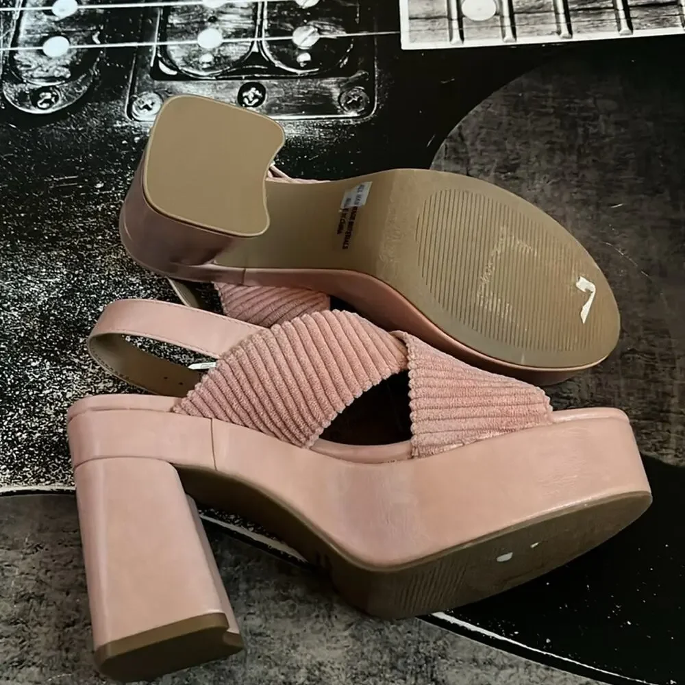 NEW DV Platform Sandal